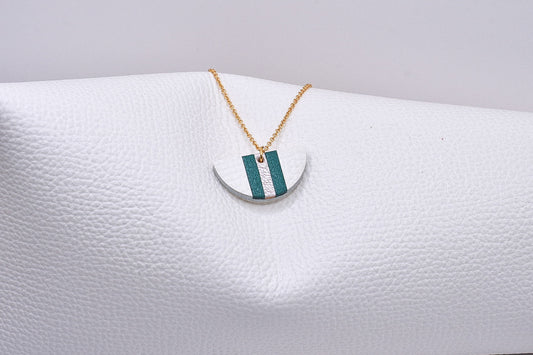 Collier Demi-Lune Marqueterie de cuir nuances de vert