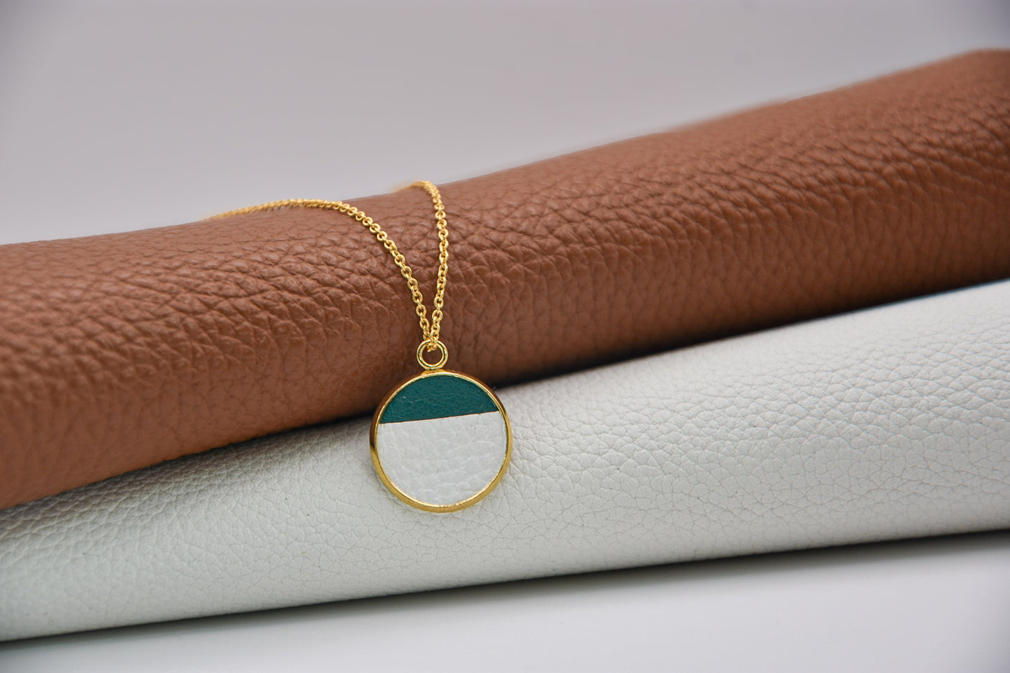 Collier marqueterie